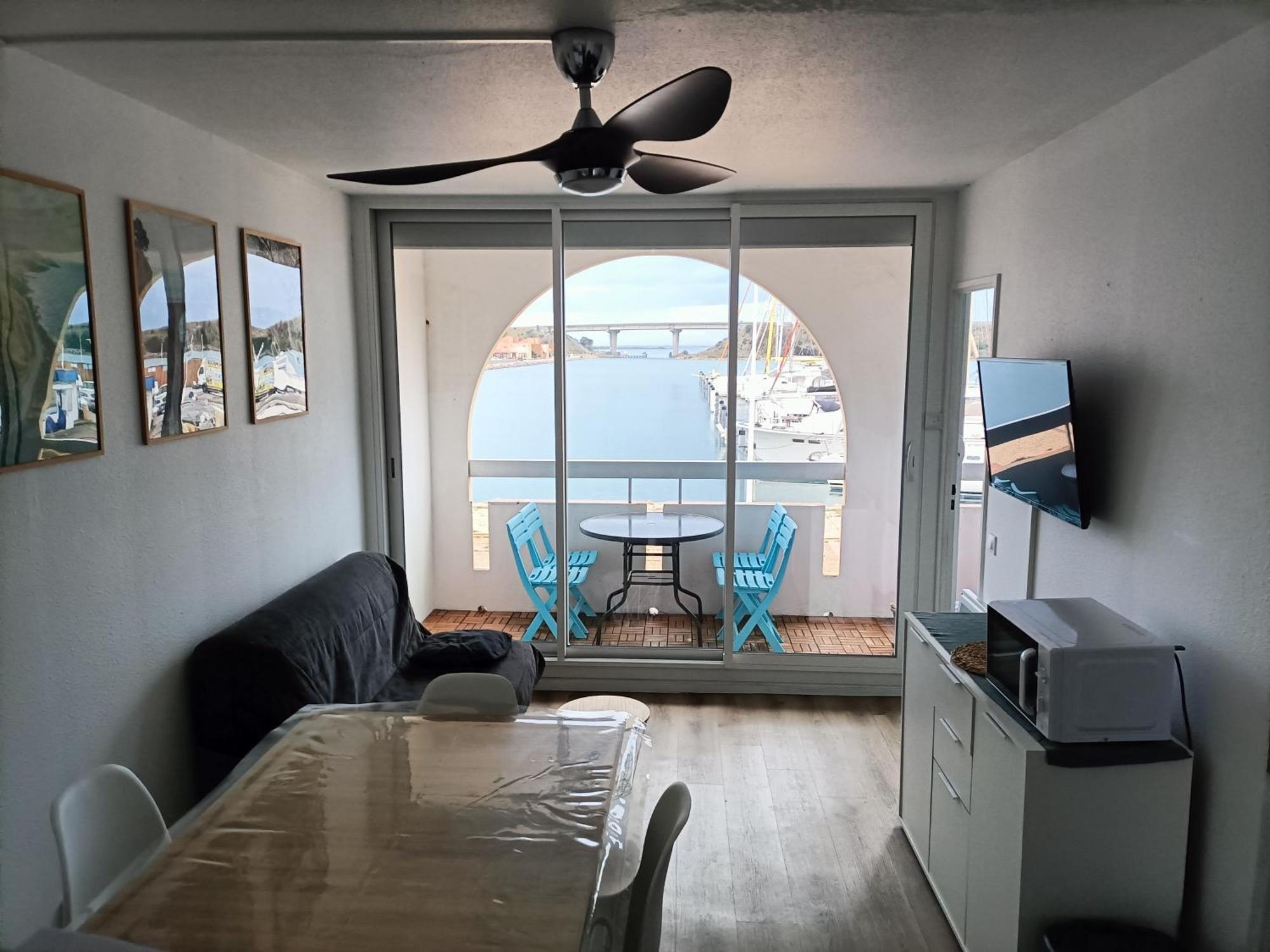 T2 Cabine Avec Tres Belle Vue Sur Le Port De Plaisance Leucate Exterior photo